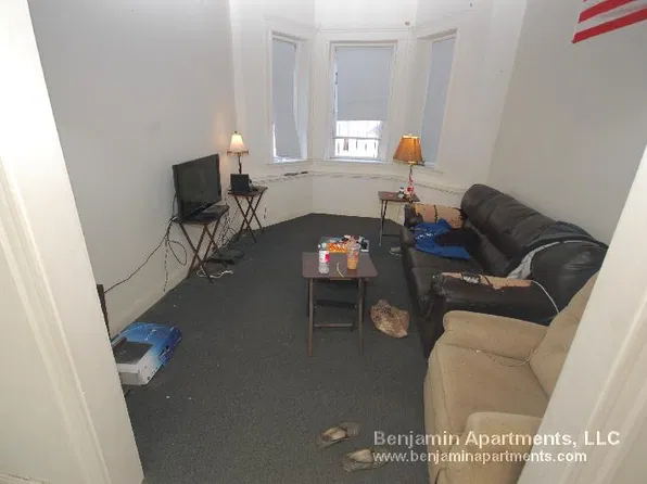 1175 Boylston St, Boston, MA