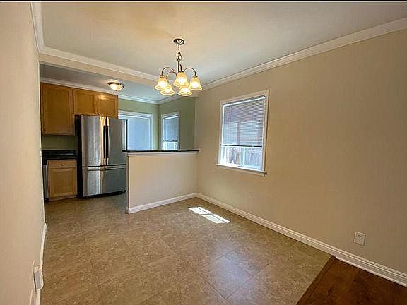4th image of 354 Sevier Ave