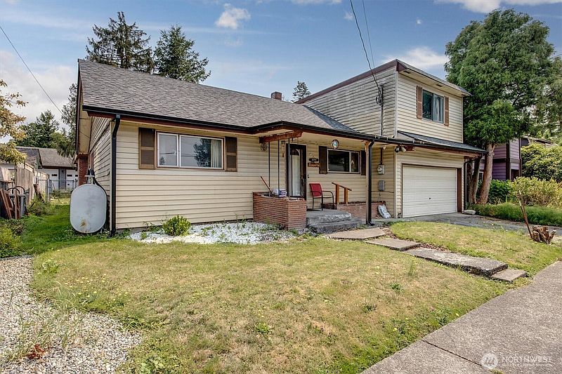 2nd image of 8090 Silva Ave SE