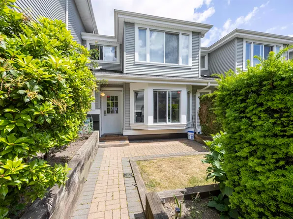7370 Stride Ave #10, Burnaby, BC V3N 5E6