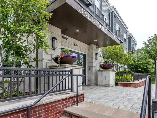 1 Revolution Way Unit 108, Canton, MA 02021