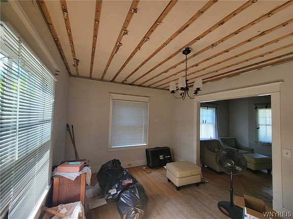 5th image of 408 Pine St