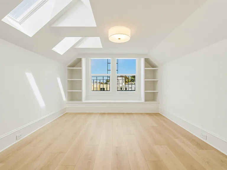 244 16th Ave — Photo 34