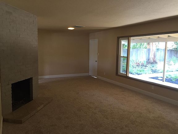 2nd image of 2905 N Fruit Ave