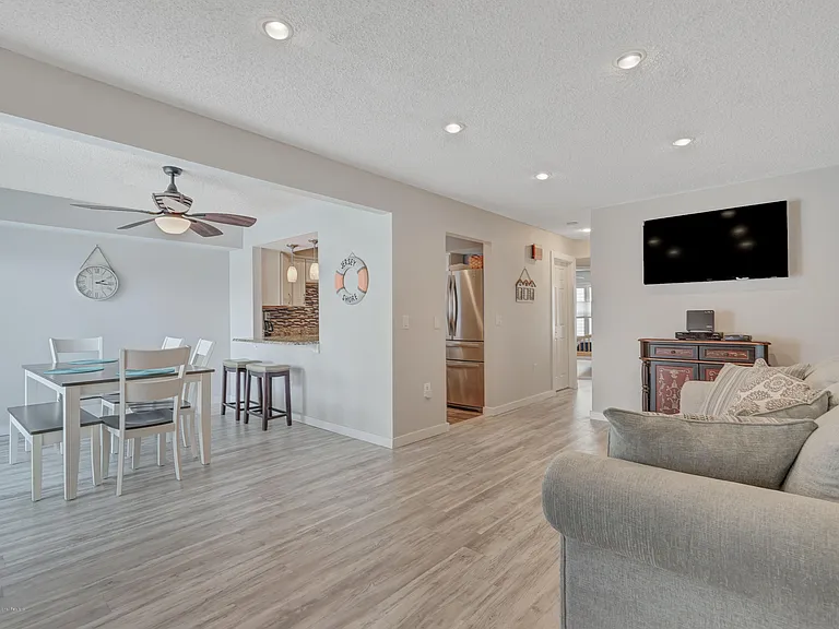 42 Hamilton Ave #B11 — Photo 3