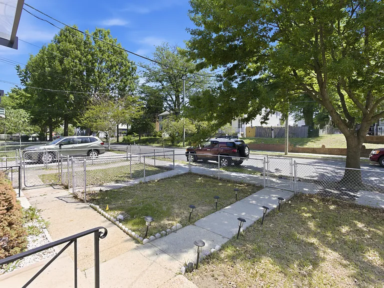 312 60th St NE #B — Photo 12