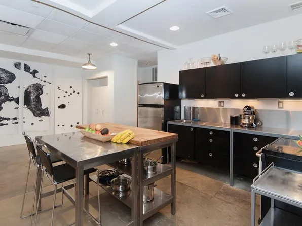 60 Tufts St APT 1, Somerville, MA 02145