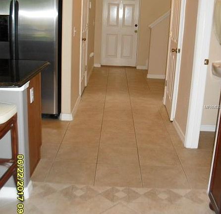 3rd image of 2532 Seven Oaks Dr