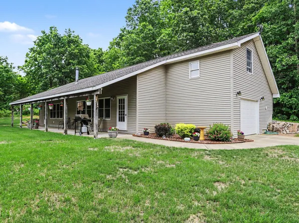 21641 Pine Lake Rd, Battle Creek, MI 49014
