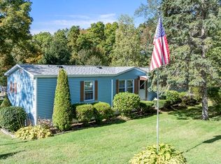 14 Nanatomqua Dr, Brookfield, MA 01506