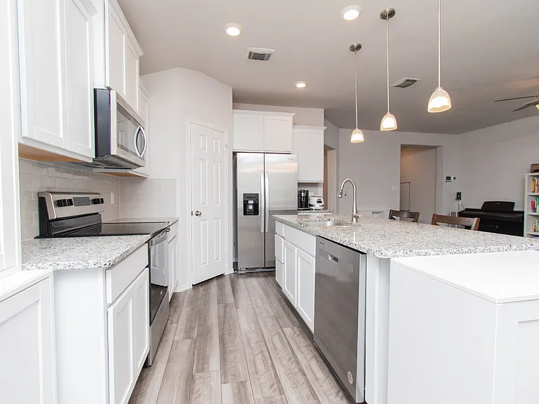 1307 Prospector Trl — Photo 6