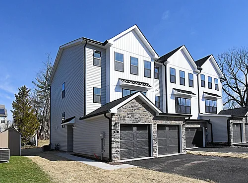 51 W Clymer Ave Photo 1