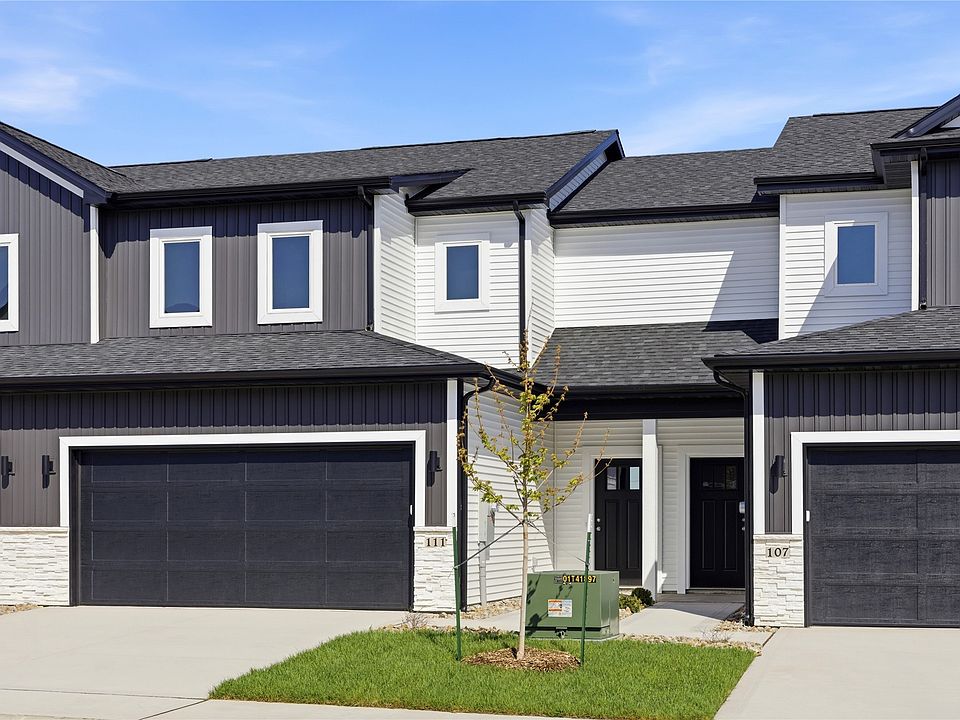 1st image of 111 NE Doe Pointe Ln