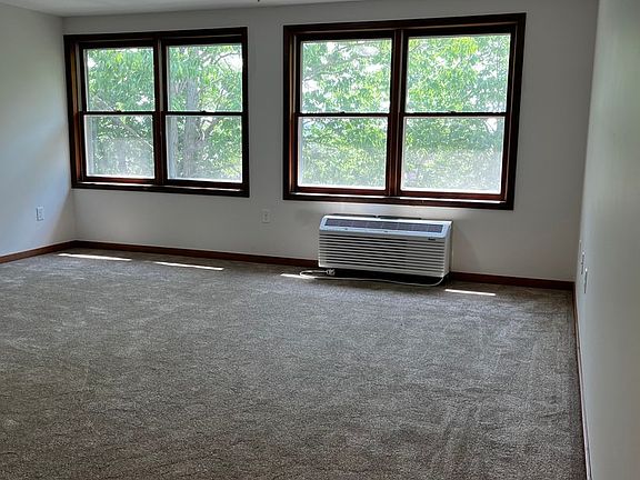 5th image of 414 Doty St #16