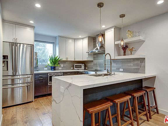 4th image of 3512 Pacific Ave APT 2