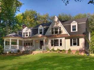 4 Manor Ln, Katonah, NY 10536