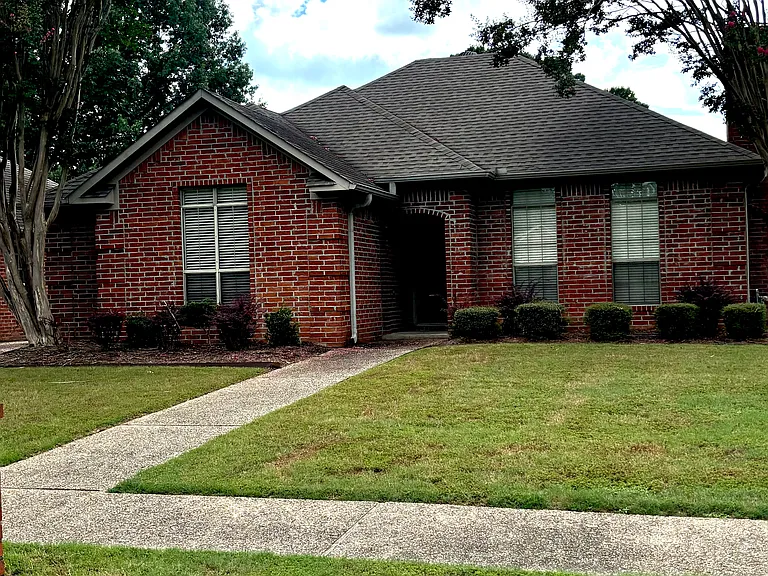 1965 Payne Ln — Photo 2