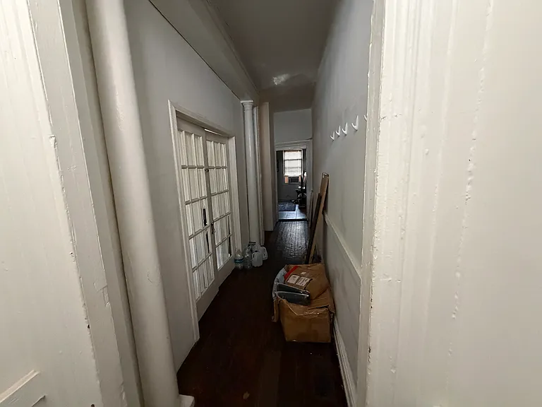 307 S Laurel St — Photo 2