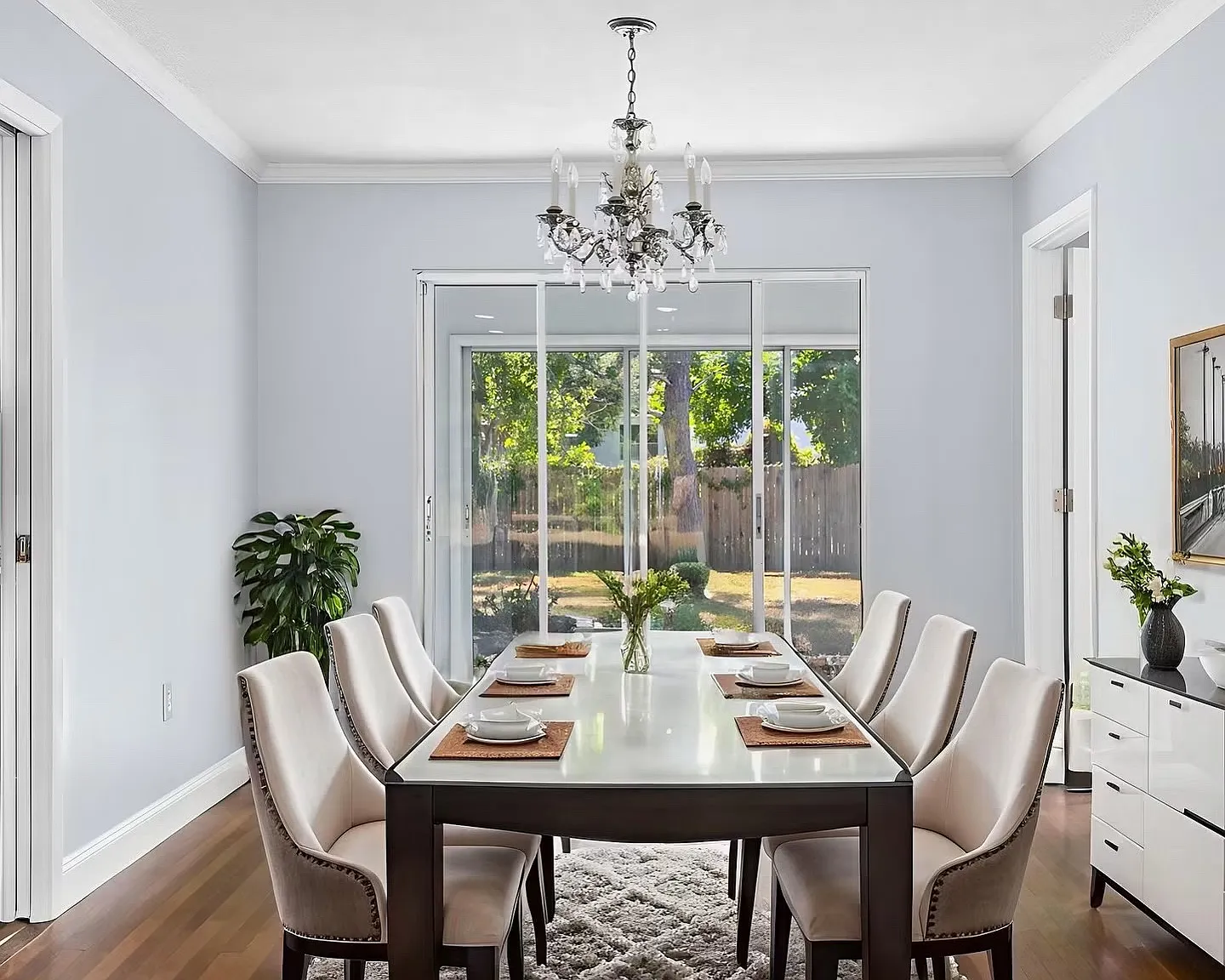 2 bed, 1350 sqft, $2,200 — Photo 4