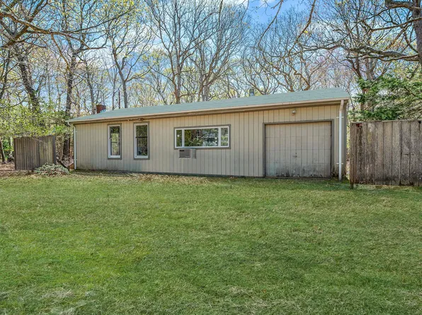80 Runnymede Drive, East Hampton, NY 11937