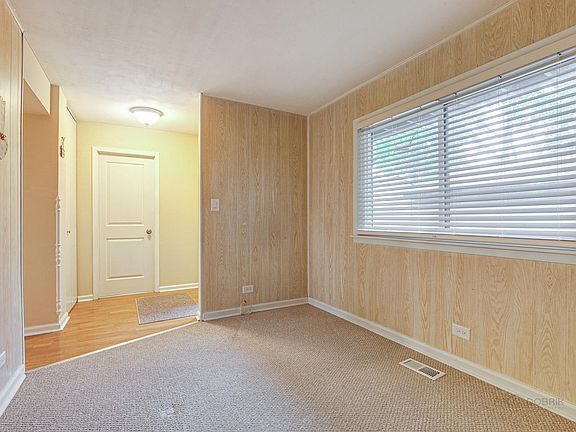 5th image of 123 Windsor Dr