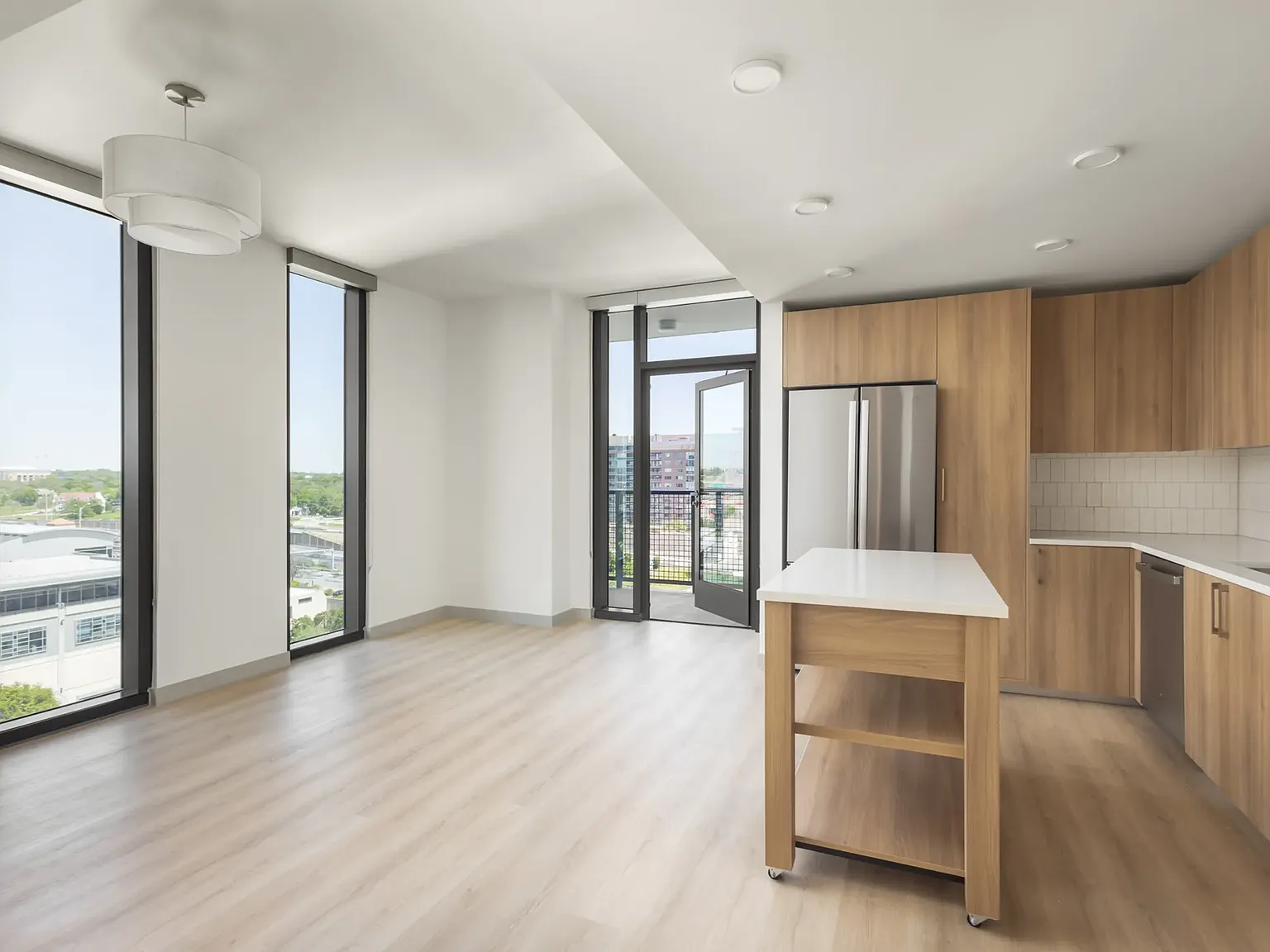 1 bed, 700 sqft, $2,500 — Photo 2