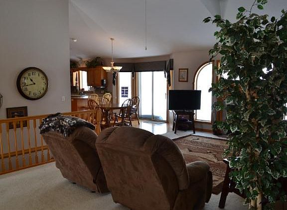 5th image of 6200 Glacier Dr