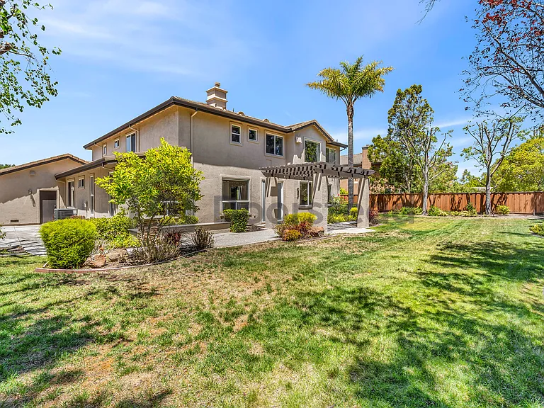 513 Winding Brook Ct — Photo 48