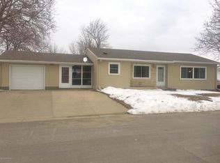 204 1st Ave SE, Altura, MN 55910