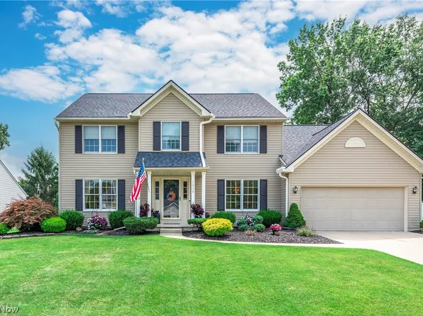 1016 Coopers Run, Amherst, OH 44001