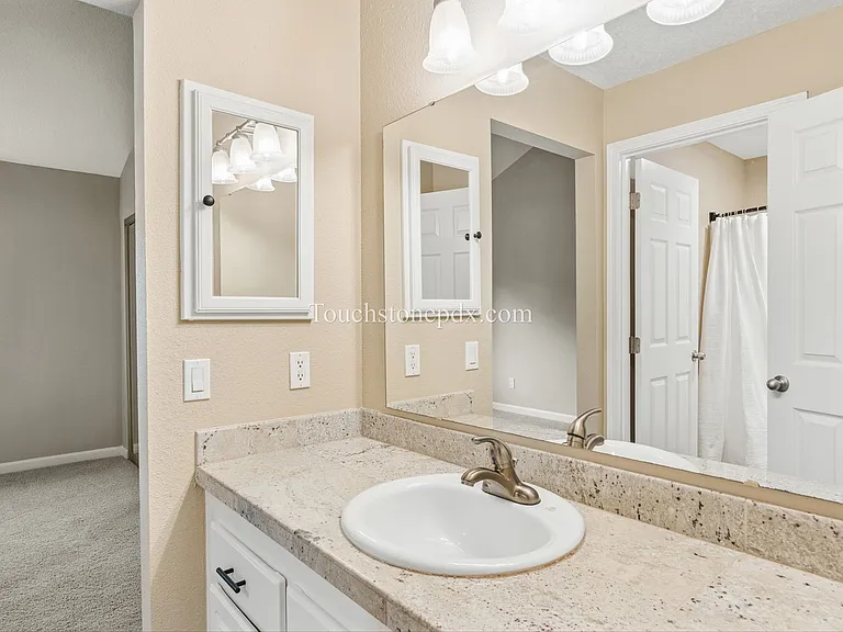 9977 SE Talbert St — Photo 15