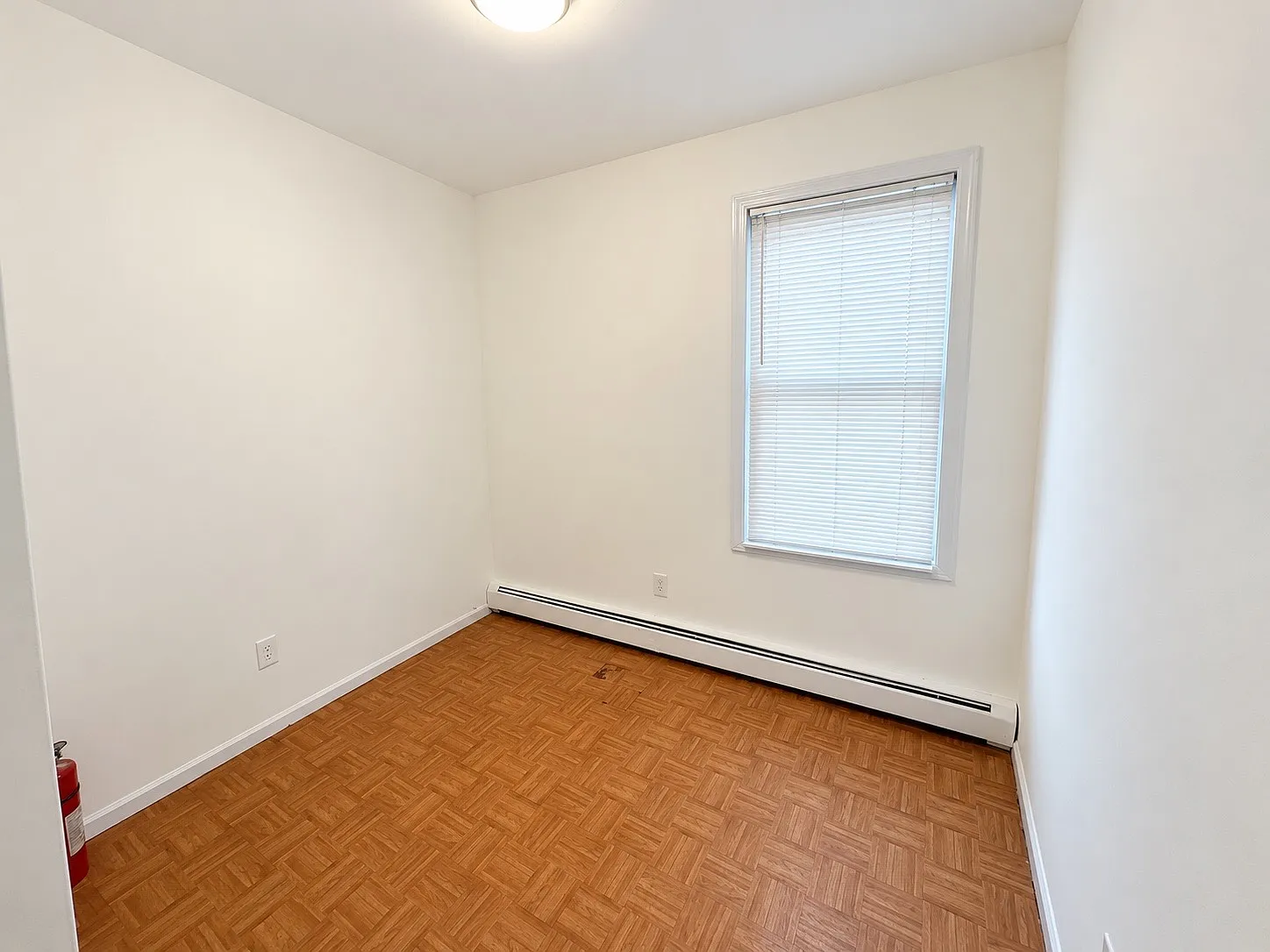 2 bed, 695 sqft, $1,800 — Photo 2