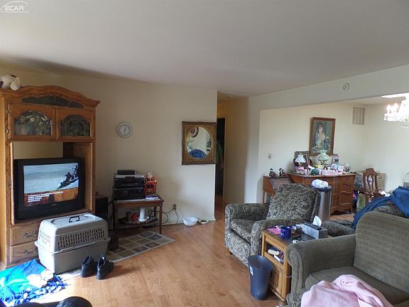 3rd image of 10130 Shadyhill Ln