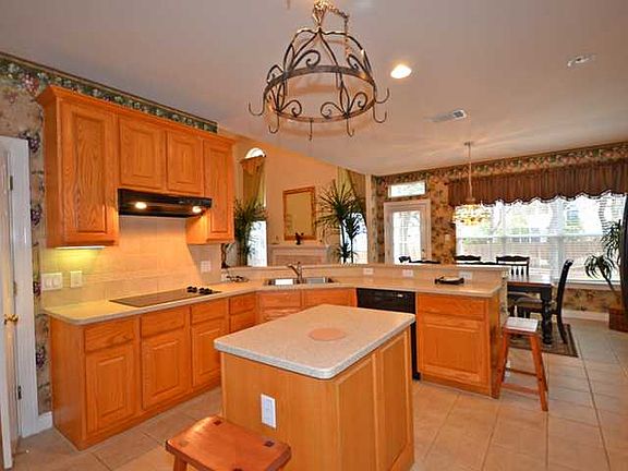 5th image of 1341 River Forest Dr