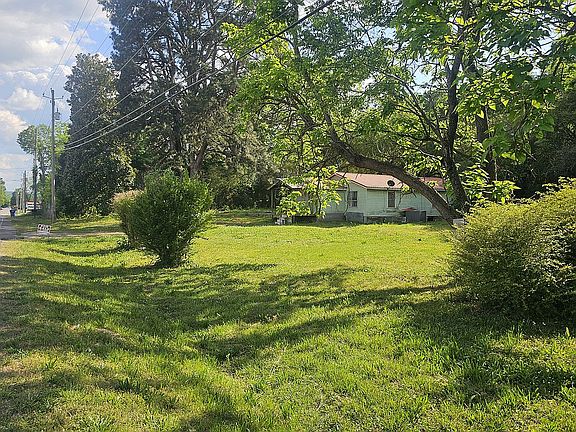 2nd image of 1400 Caffey Dr