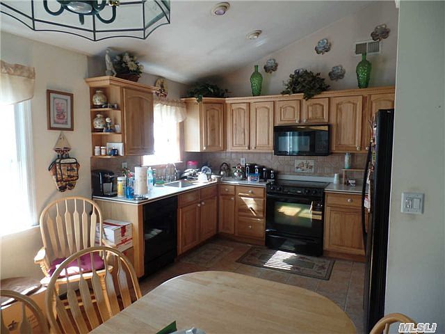 2nd image of 264 Floyd Rd