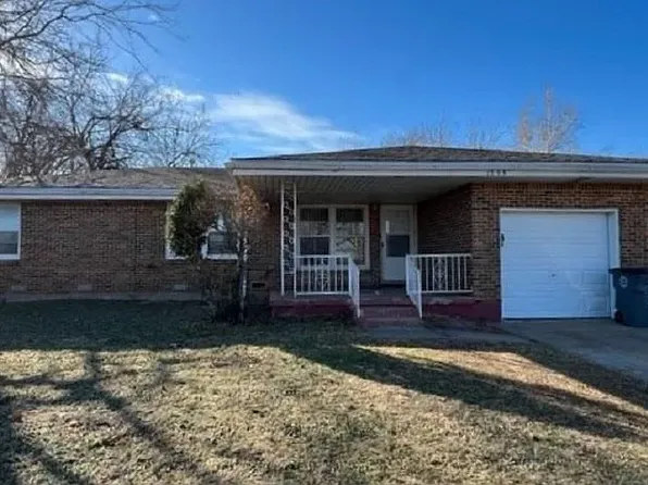 1208 NW Carroll Dr, Lawton, OK 73507