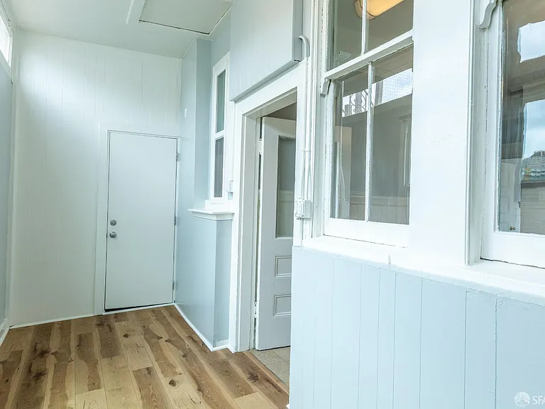 553 Green St — Photo 7