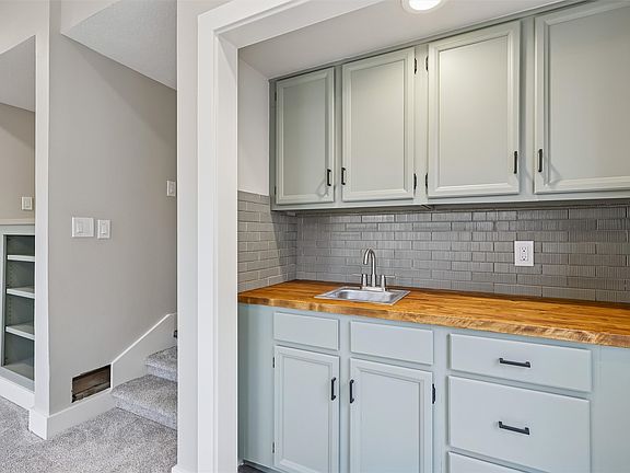 5th image of 6194 Terrace Dr #3