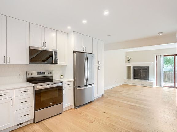 4th image of 3368 Hickok Pl