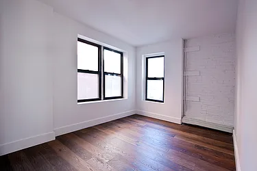 Rented by R New York