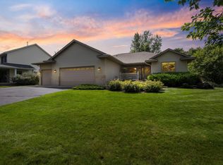 1150 Durango Point, Lino Lakes, MN 55038