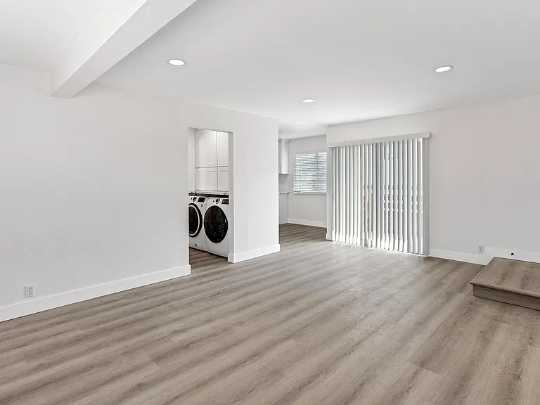Seaview Terrace Apartment Homes — Photo 15