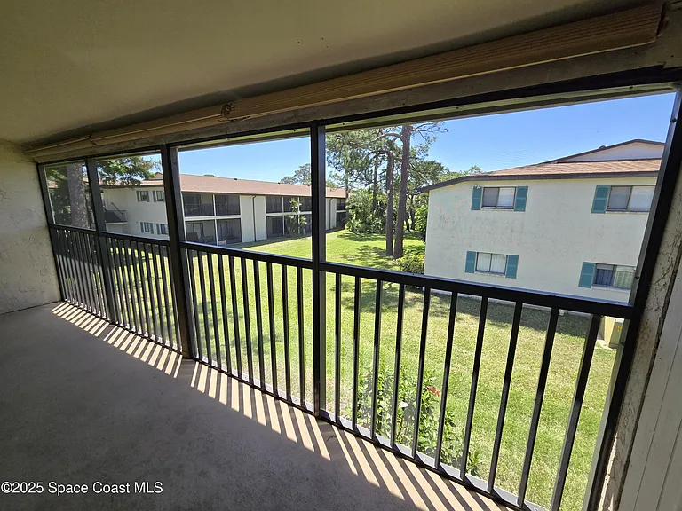 505 Landings Way #10 — Photo 21