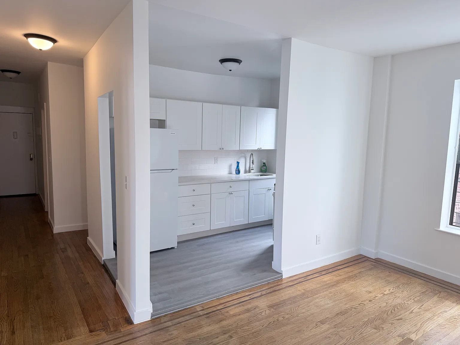 3 bed, $2,950 — Photo 2