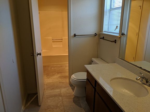 5th image of 2300 Lindblad Ct