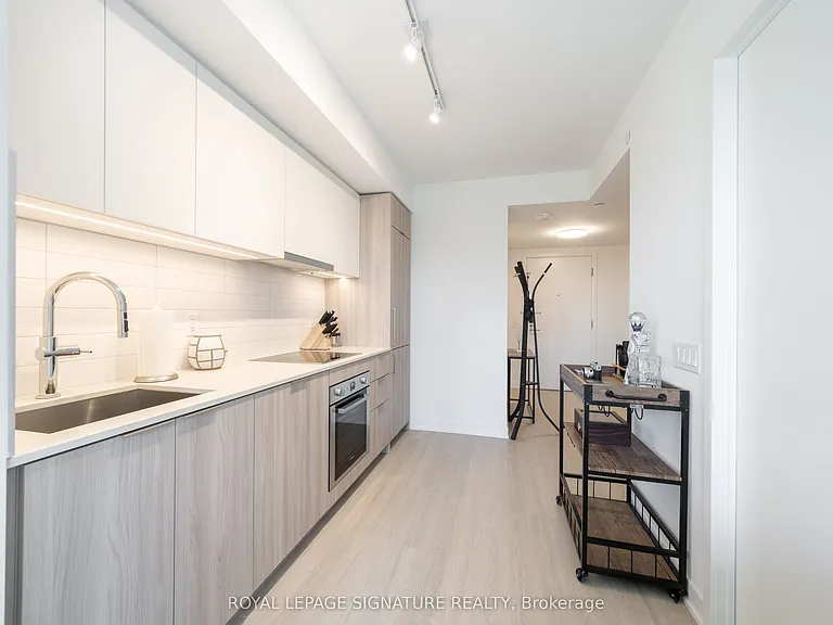 25 Saint Dennis Dr #607 — Photo 10