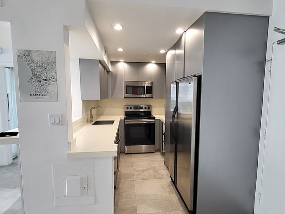 4th image of 1200 West Ave APT 1019