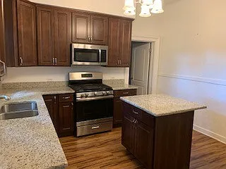 1429 S Hamilton St — Photo 9