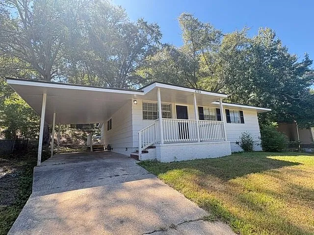 4704 Estonia St — Photo 2